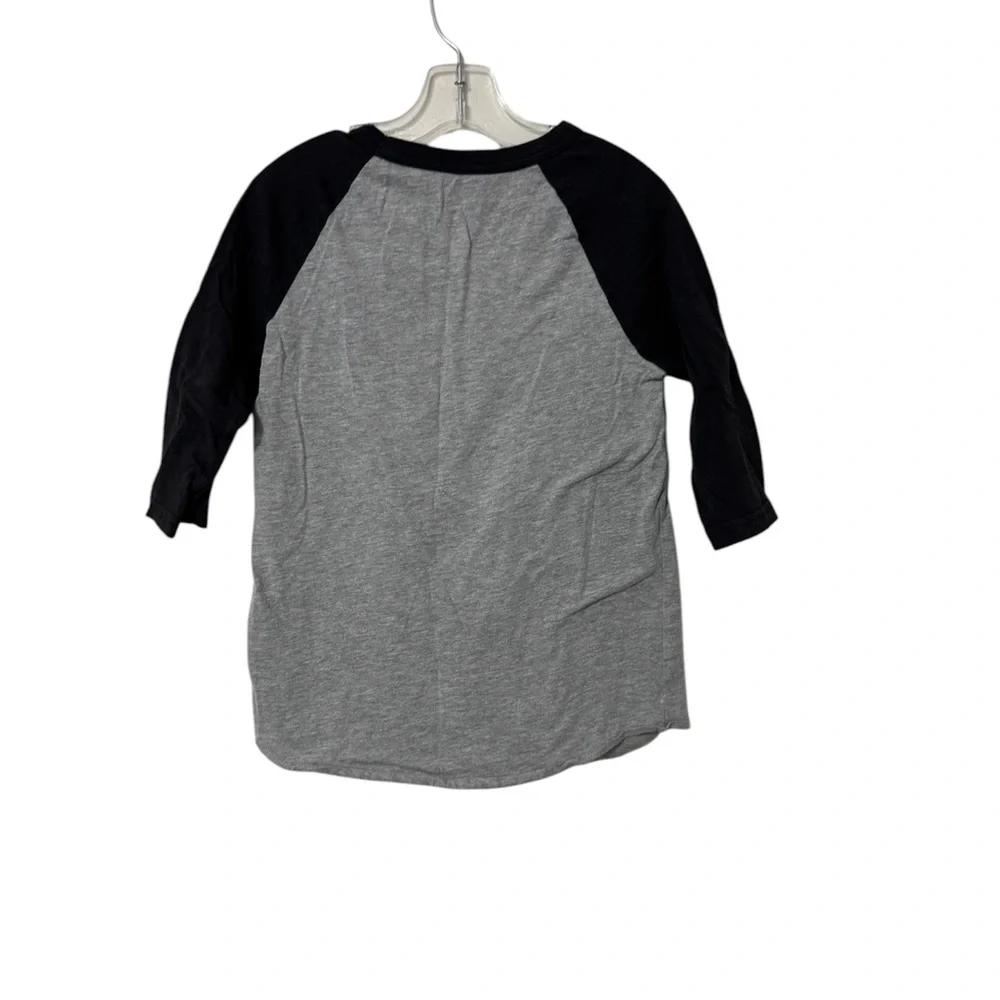 Adidas Boys Size Small Baseball Kids Gray and Black Raglan Shirt
